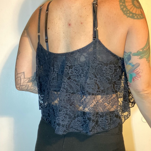 Speed Limit lace crop top - Picture 4 of 4